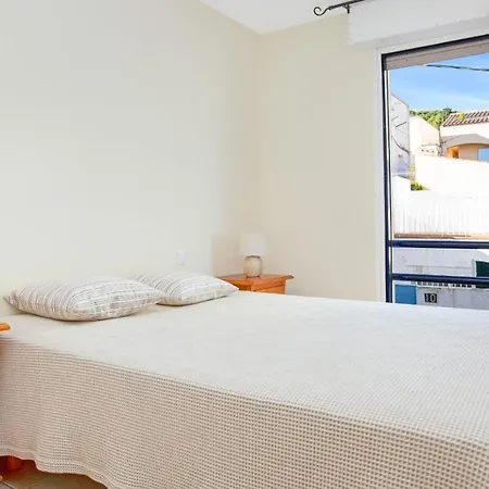 1 Monts - Apartment *